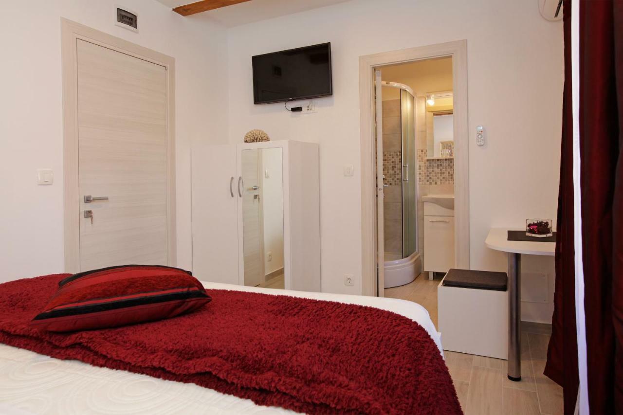 Luxory D-Rooms ヴェラ・ルカ エクステリア 写真