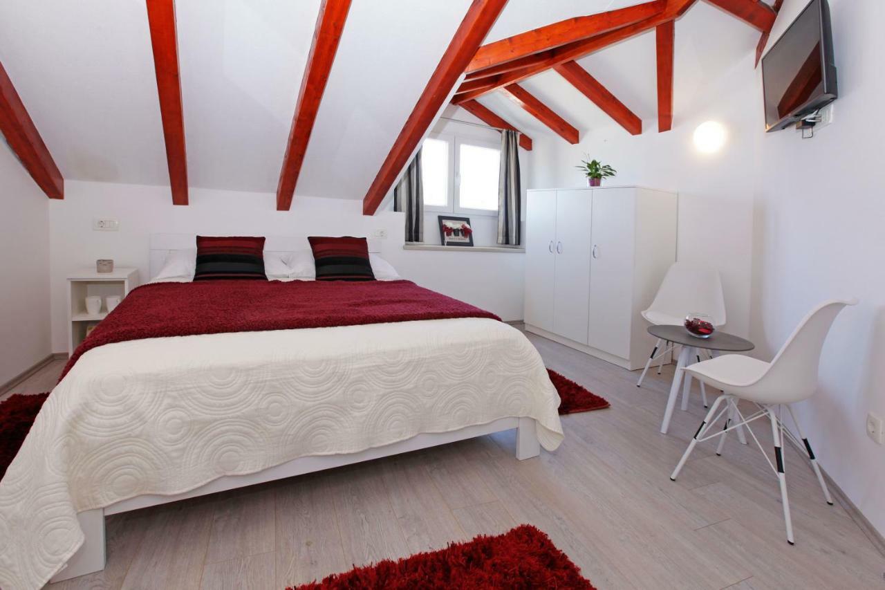 Luxory D-Rooms ヴェラ・ルカ エクステリア 写真